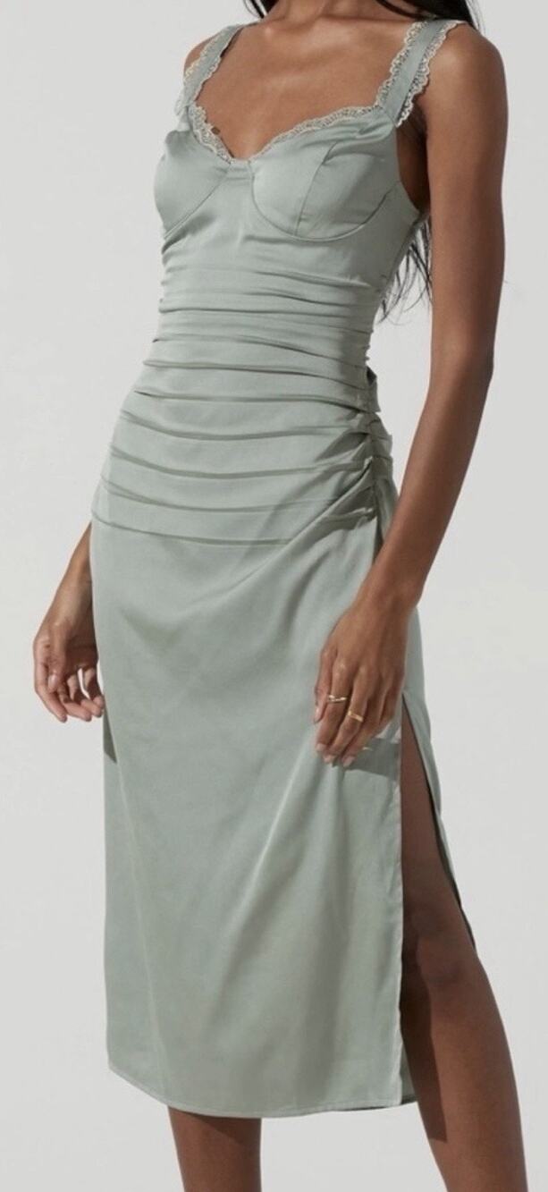 New ASTR The Label M Alva Sage Ruched Lace Trim Slip Dress Sweetheart Chic Event